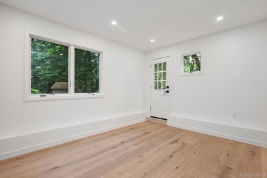 Turnkey home with style! Totally Renovated from Top to Bottom! - photo 26
