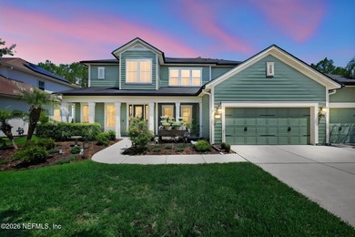 LARGE Stunning 6 bedroom, 4.5 bath, 3 car garage POOL home on a - photo 5