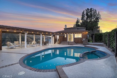 Welcome to 30 Stagecoach Road, an extraordinary estate nestled - photo 2