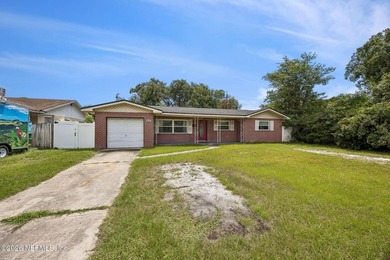 Enjoy Florida living at its best in this beautifully maintained - photo 4