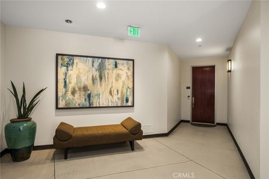Welcome to your sanctuary in the sky. Perched on the third floor - photo 5