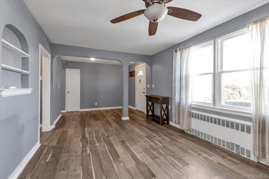 Lovely and spacious 1-bedroom, 1-bath co-op located in the heart - photo 7