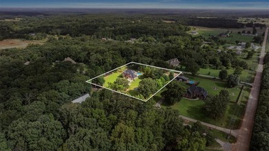 Welcome to your own private retreat! Nestled on approximately 2 - photo 2