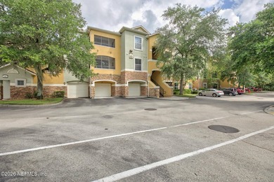 Ground level completely updated condo in the beautiful Villa - photo 2