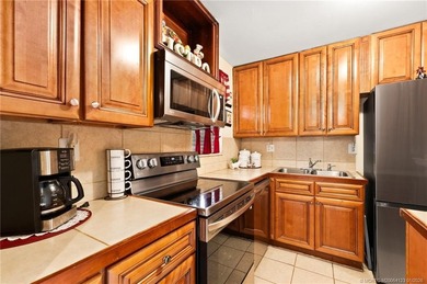 This cozy condo offers everything you need for Florida living - photo 5