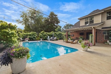 Welcome to your own private retreat! Nestled on approximately 2 - photo 6