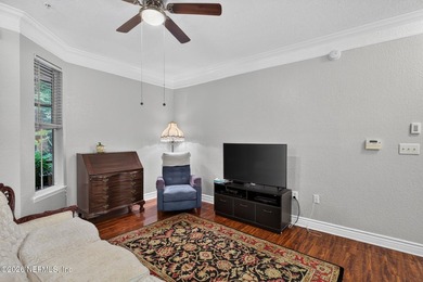 Ground level completely updated condo in the beautiful Villa - photo 7