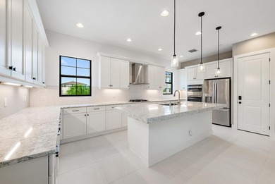 (private lake, pond, coastal) Townhome/Townhouse For Sale in Palm Beach Gardens Florida