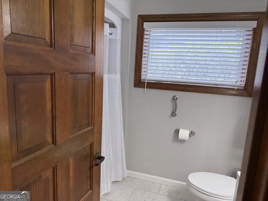 Escape to the mountains in this charming 2-bedroom, 2-bathroom - photo 7