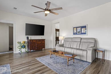 Built just 5 years ago by Butler Homes, known for their quality - photo 9