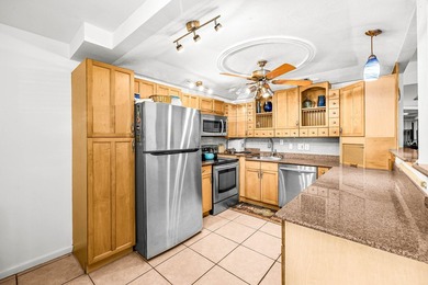 Rare! Park near your front door! Large 2-bedroom, 2-bath unit - photo 7