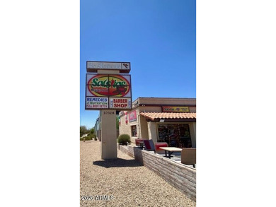 La Hacienda Office Plaza. This well-maintained neighborhood - photo 4