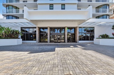 Come and experience coastal luxury living at its finest in this - photo 2