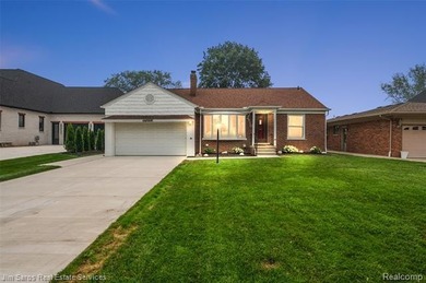 Welcome to waterfront living on Ardmore Park in St. Clair Shores - photo 1