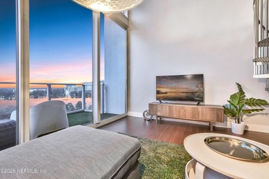 Wake up to breathtaking sunrise views over Lake Eola from this - photo 3