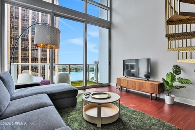 Wake up to breathtaking sunrise views over Lake Eola from this - photo 6