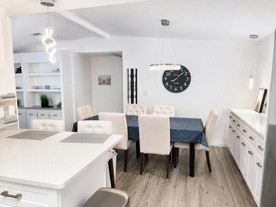 Move right into this beautifully renovated 2 bedroom, 2-bath - photo 3