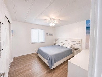 Move right into this beautifully renovated 2 bedroom, 2-bath - photo 6
