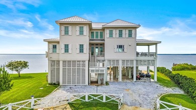 Magnificent home on peninsula overlooking the Bay! Greatroom - photo 1