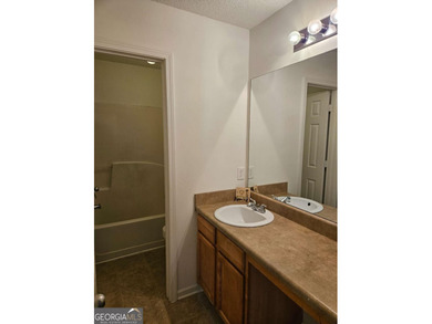 Welcome to this beautifully refreshed 4-bedroom, 2.5-bath home - photo 15