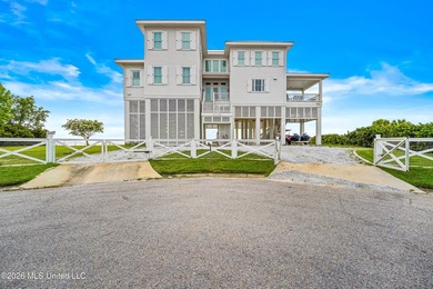 Magnificent home on peninsula overlooking the Bay! Greatroom - photo 9