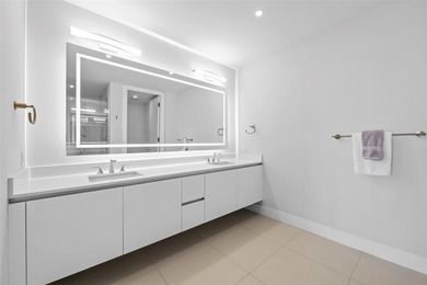 Experience luxury waterfront living at AquaBlu in Fort - photo 21