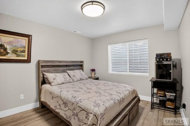 Welcome to a home that perfectly blends high-end efficiency with - photo 24