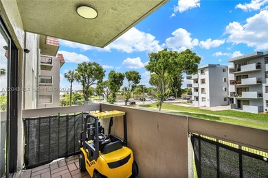 LOCATION..!!..Beautiful remodeled corner unit with 2 bed and 2 - photo 31