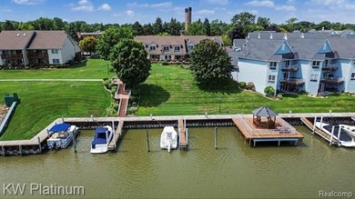 Rare opportunity to own a beautifully updated waterfront condo - photo 3