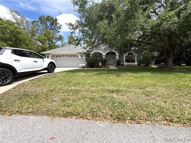 Welcome to this beautifully maintained 3-bedroom, 2-bathroom - photo 4