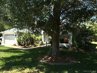 Welcome to this beautifully maintained 3-bedroom, 2-bathroom - photo 5