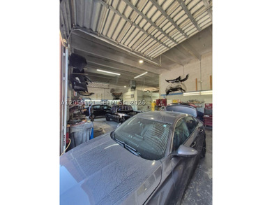 Three contiguous industrial warehouse condos totaling 2,361 SF - photo 4