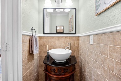 Walk to the beach! This beautifully updated 3 bedroom, 2.5 bath - photo 17