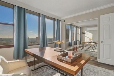 High-rise living ! 19th Floor Condo in the heart of Downtown