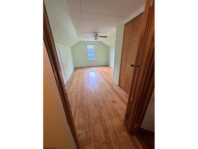 Welcome home to this charming 3 bedroom, 2 bath rock house - photo 22