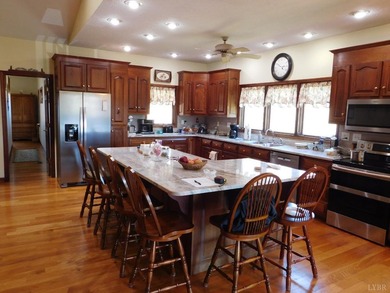 Beautiful maintained one level Brick Home on 5.50 in Elon that - photo 24