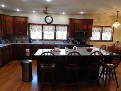 Beautiful maintained one level Brick Home on 5.50 in Elon that - photo 25