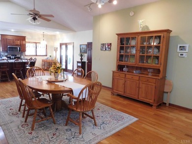 Beautiful maintained one level Brick Home on 5.50 in Elon that - photo 27