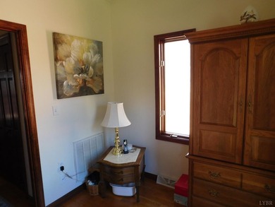 Beautiful maintained one level Brick Home on 5.50 in Elon that - photo 31