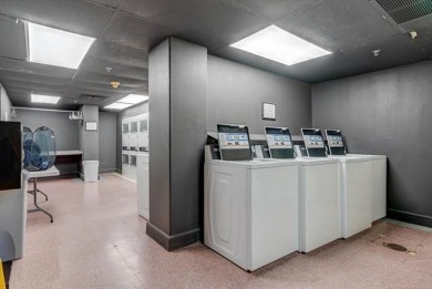 High-rise living ! 19th Floor Condo in the heart of Downtown