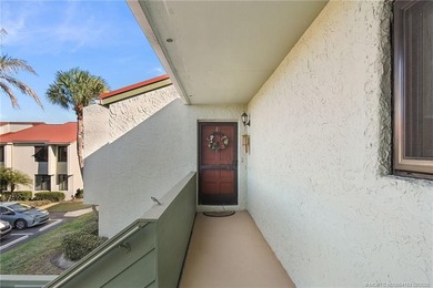 Second Floor 1/1.5 Condo with golf course views in Miles Grant - photo 2