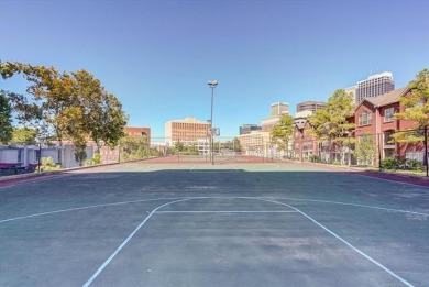 High-rise living ! 19th Floor Condo in the heart of Downtown