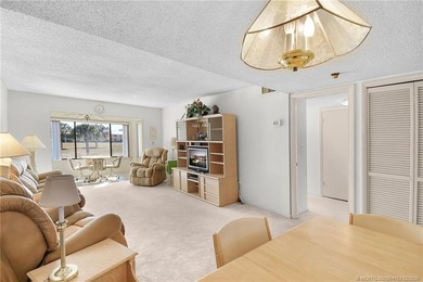 Second Floor 1/1.5 Condo with golf course views in Miles Grant - photo 4