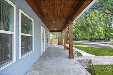 Welcome to your Savannah retreat! A beautifully fully renovated - photo 6
