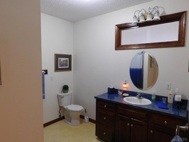 Beautiful maintained one level Brick Home on 5.50 in Elon that - photo 50