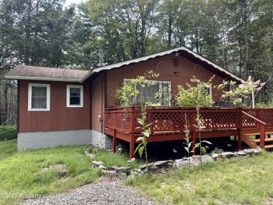 Pocono Peak Lake Home For Sale in Gouldsboro Pennsylvania