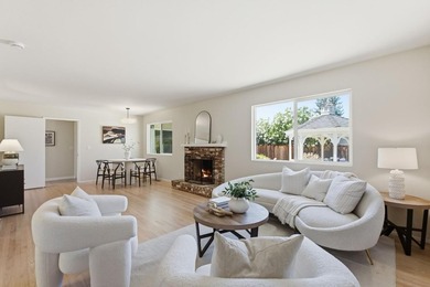 Perfectly situated in the heart of Silicon Valley and just - photo 6