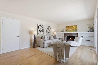 Perfectly situated in the heart of Silicon Valley and just - photo 8