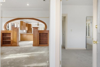 Welcome to this charming and roomy 1916 era single family home - photo 19