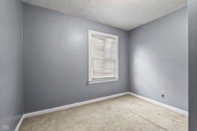 Welcome to this charming 3-bedroom, 1-bathroom home that's full - photo 22